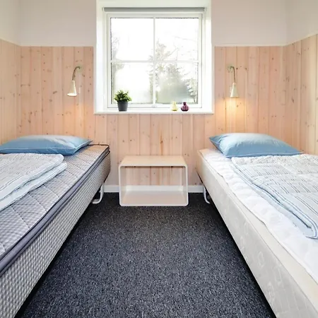 Three-bedroom Holiday In Rødby