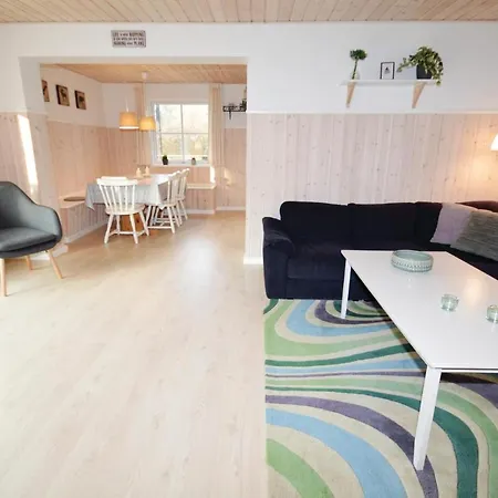 Three-bedroom Holiday In Ferienhaus *