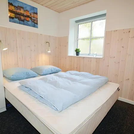 Ferienhaus Three-bedroom Holiday In