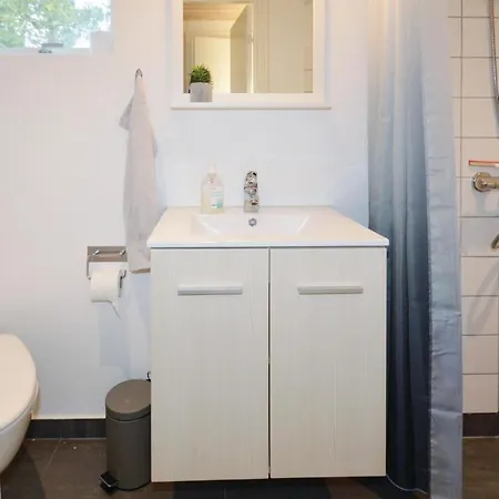 Three-bedroom Holiday In Ferienhaus Rødby